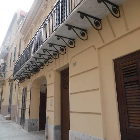 301b&b Bed & Breakfast 4*