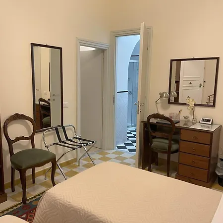 301b&b Bed & Breakfast 4*